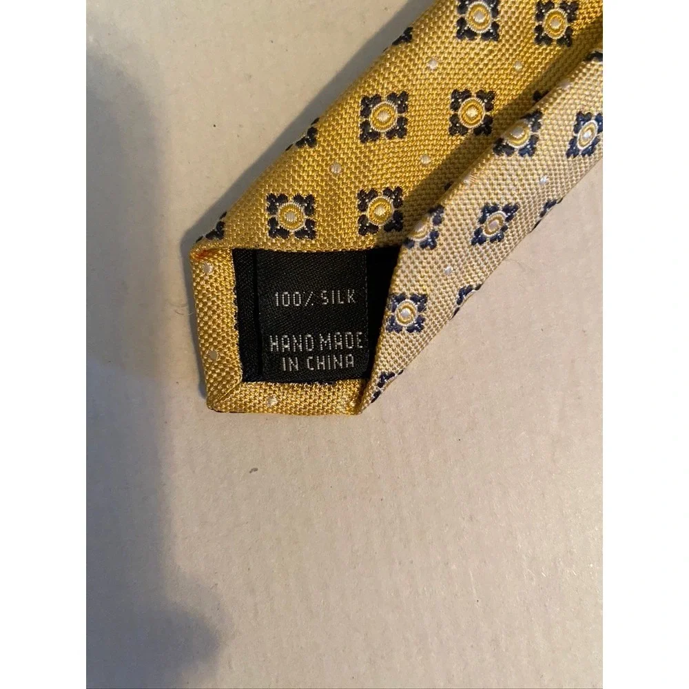 Jos. A. Bank Heritage Collection Gold Silk Geometric Medallion Necktie